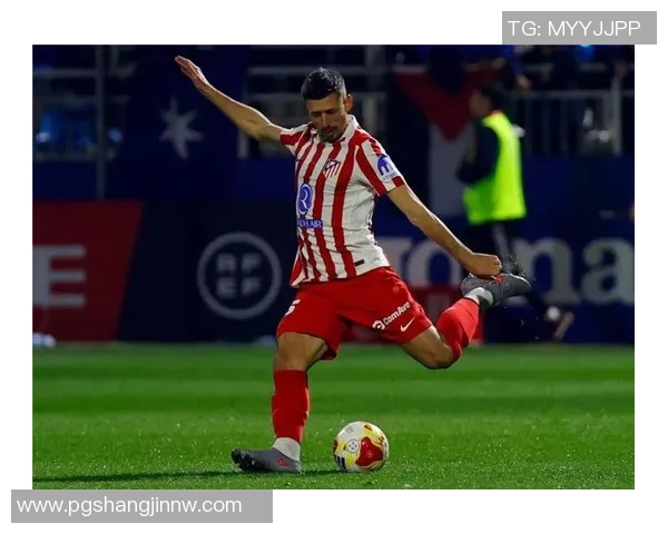 马竞遭遇困境朗格莱鲁莽犯规染黄被罚下场仅剩10人作战 马竞遭遇困境朗格莱鲁莽犯规染黄被罚下场仅剩10人作战