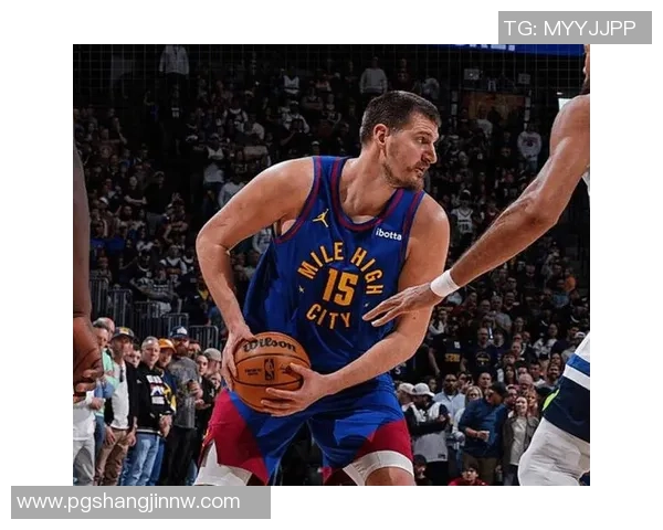 约基奇的从容应对与华子需学习的防守策略分析 约基奇的从容应对与华子需学习的防守策略分析